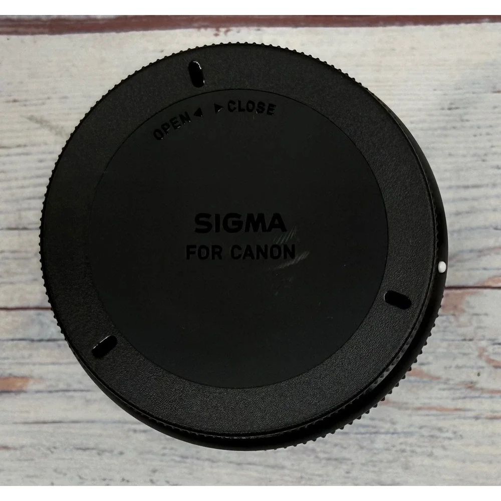 Sigma 18-35mm f/1.8 DC HSM Art Lens Canon EF Mount w/ Hood Caps & Case